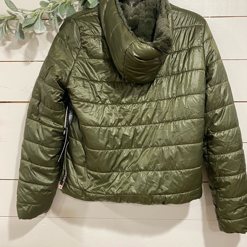 Reversible Faux Fur Puffer Coat New! - Picture 4 of 5